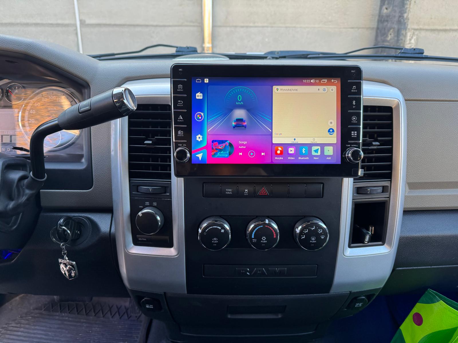 Radionawigacja Android zamontowana w Dodge Ram 1500 2008-2012