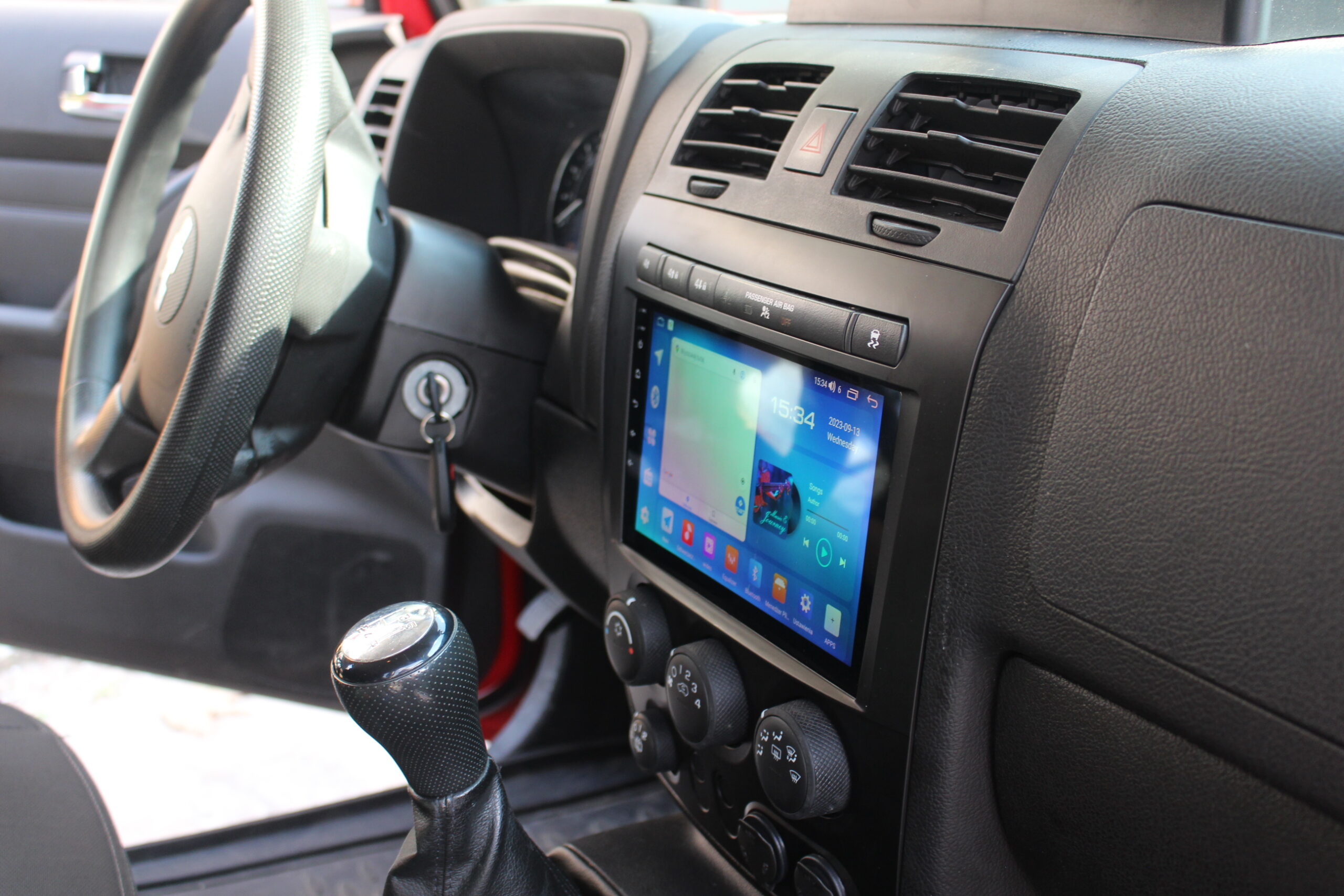 Radionawigacja Android zamontowana w samochodzie Hummer